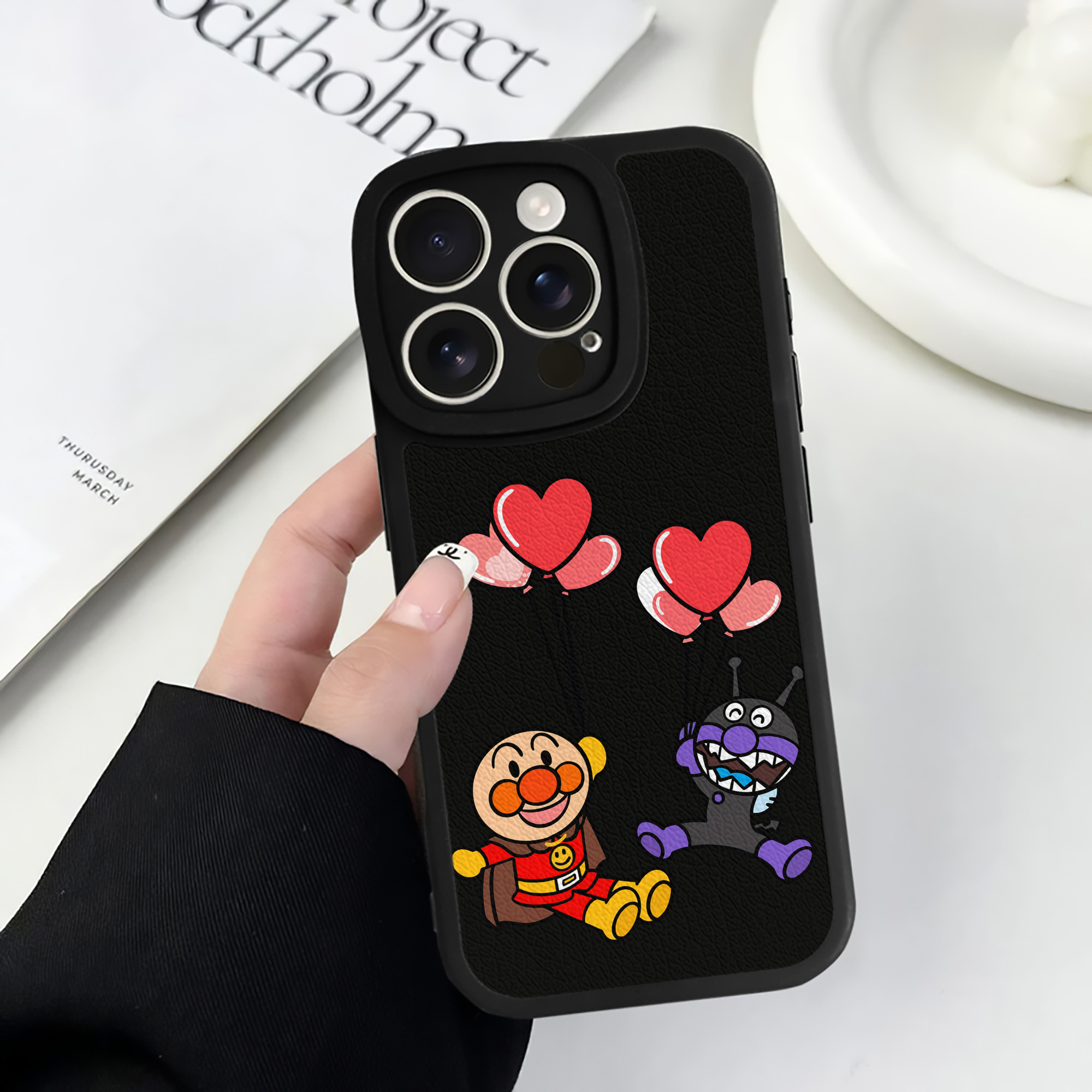 （画像用） アンパンマン Anpanman 【iPhone 16シリーズ対応】シリコンスマホケース（レザー調） 材質：シリコン